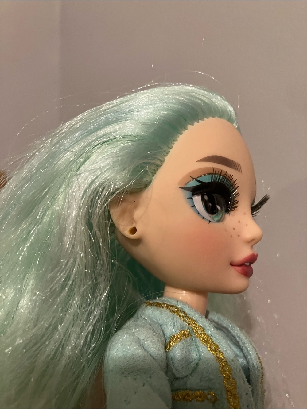 Rainbow High Series 3 Daphne Minton Doll - Picture 5 of 5
